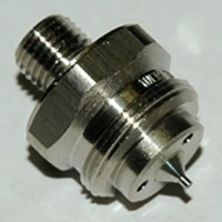 Fluid Cap, Low Volume, for Econo Cube and Bulk Spray Systems. Use with 112877 Air Cap.