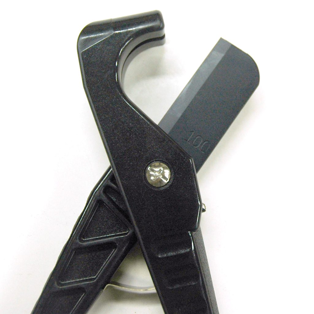 Hose and Pipe Cutter, Spring Loaded, Cuts Up to 1" Hose and Tubing, Locking