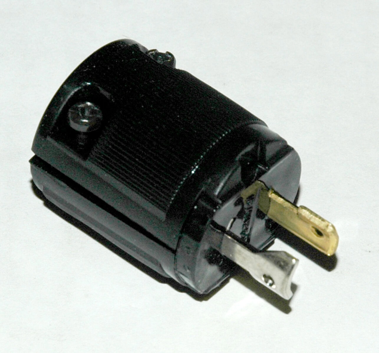 Hubbell Midget Twist Lock Plug, Current Rating 15 Amps, Voltage Rating 125 Volts - Image 1